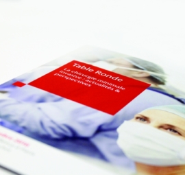 Réalisation d'Invitation A5 avec vernis sélectif pour une entreprise pharmaceutique Invitation A5 avec vernis sélectif